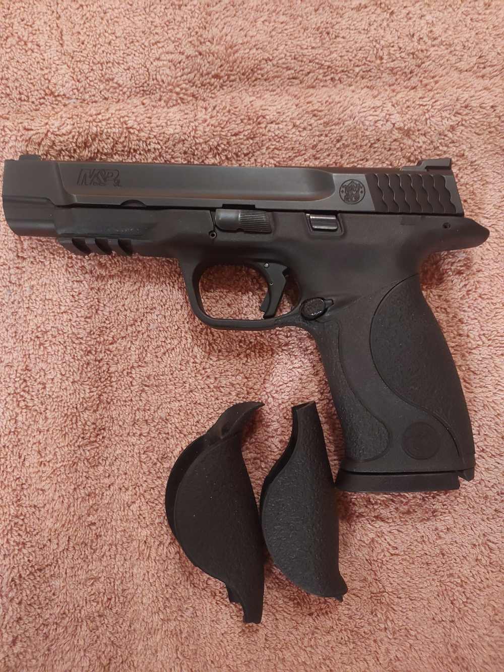 Smith & Wessom M&P9L...5".  Test fired only! Apex full trigger kit!-img-1