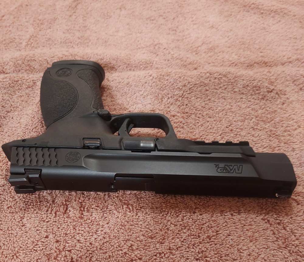 Smith & Wessom M&P9L...5".  Test fired only! Apex full trigger kit!-img-4