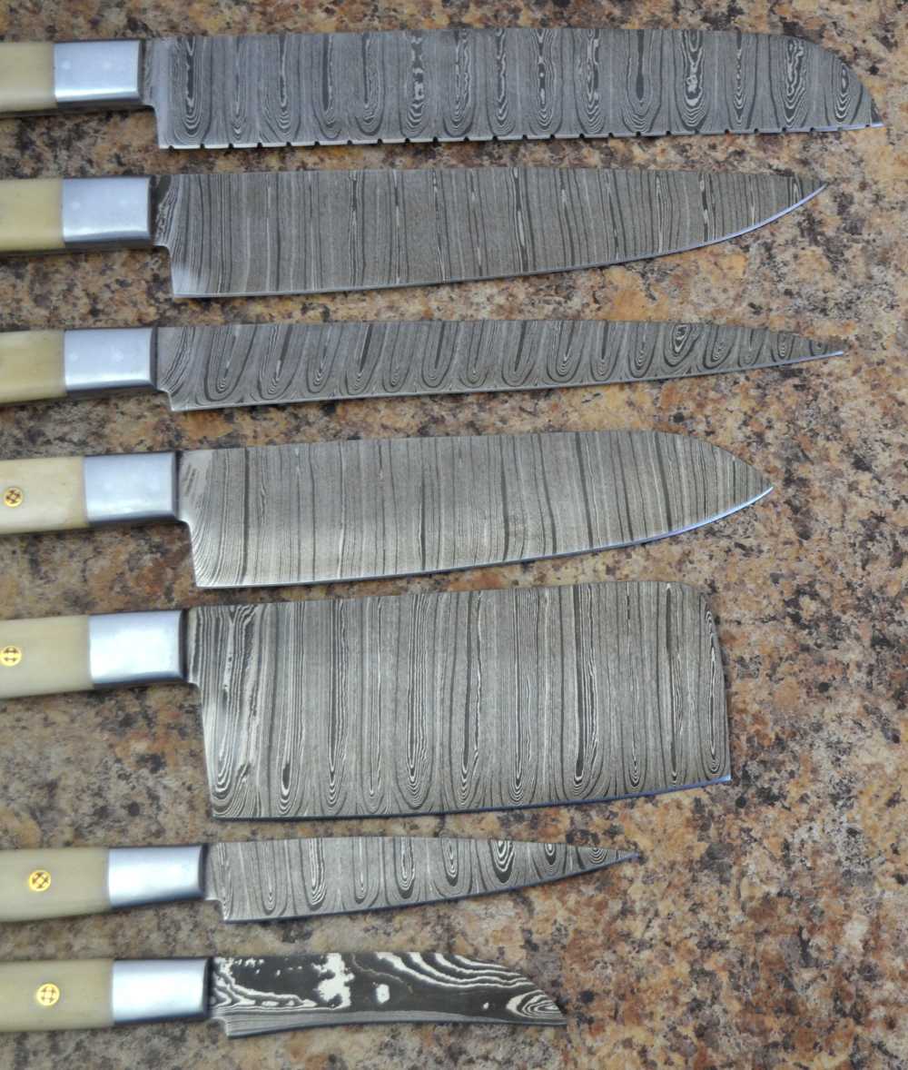 Damascus Steel Handmade 7 Pcs Luxury Chef Knives Set with Bone /Horn Handle-img-4