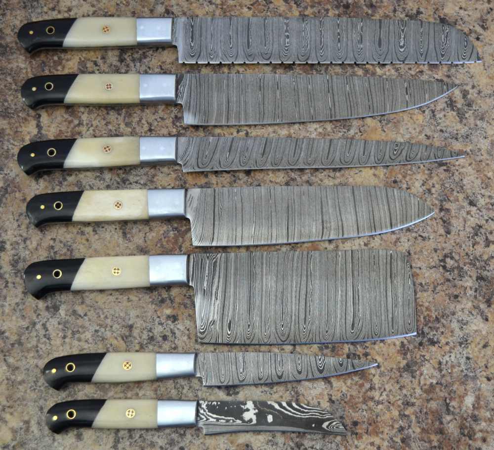 Damascus Steel Handmade 7 Pcs Luxury Chef Knives Set with Bone /Horn Handle-img-3