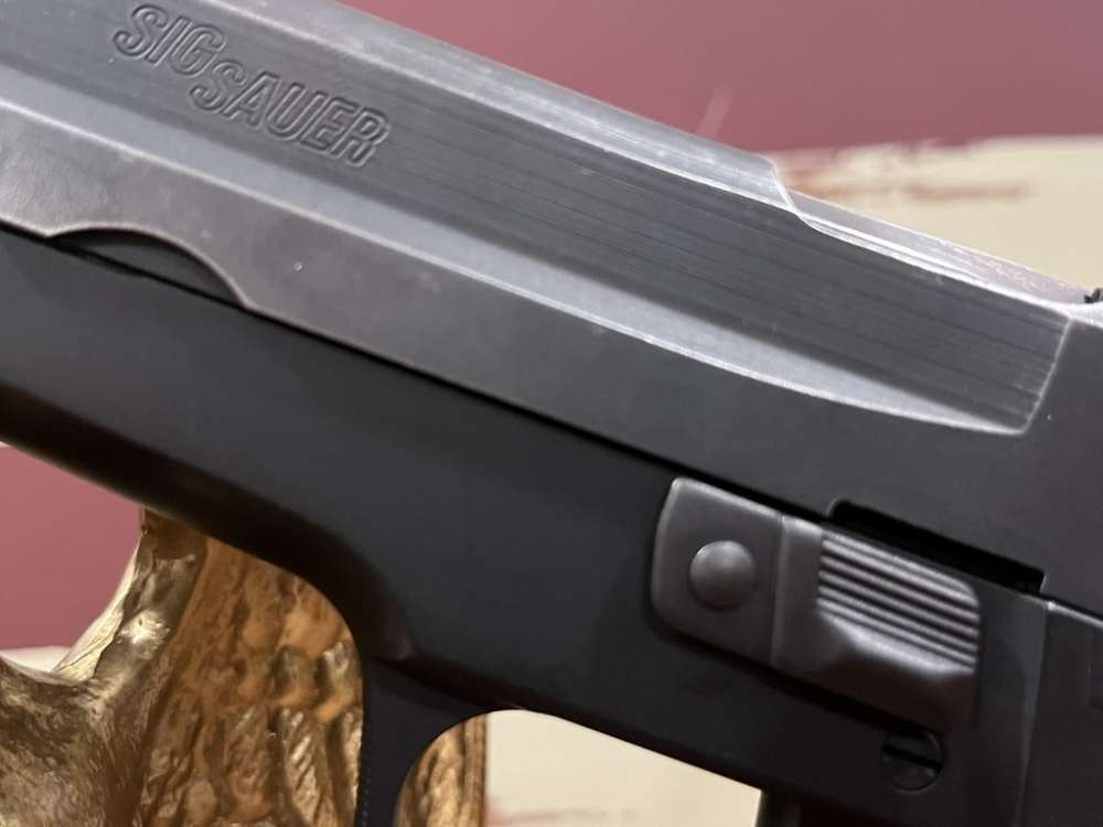 Sig Sauer Swiss Police P228-img-6