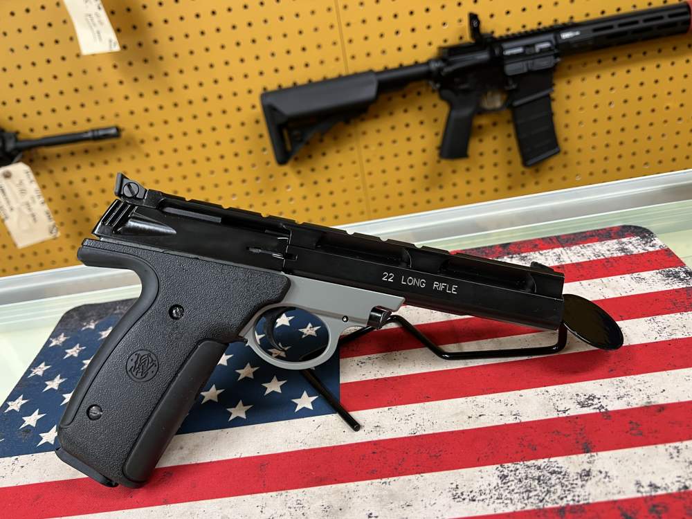 Smith and Wesson 22A-1-img-2