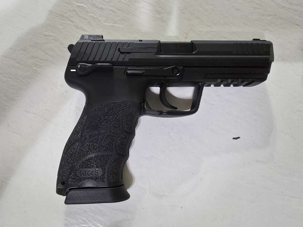H&K 45 V1 Barely Used 3 mags Ambi Safety/ Decocker-img-1