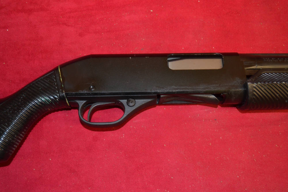 Savage Stevens 320 20GA 26"Barrel, Used Fair Condition.-img-2