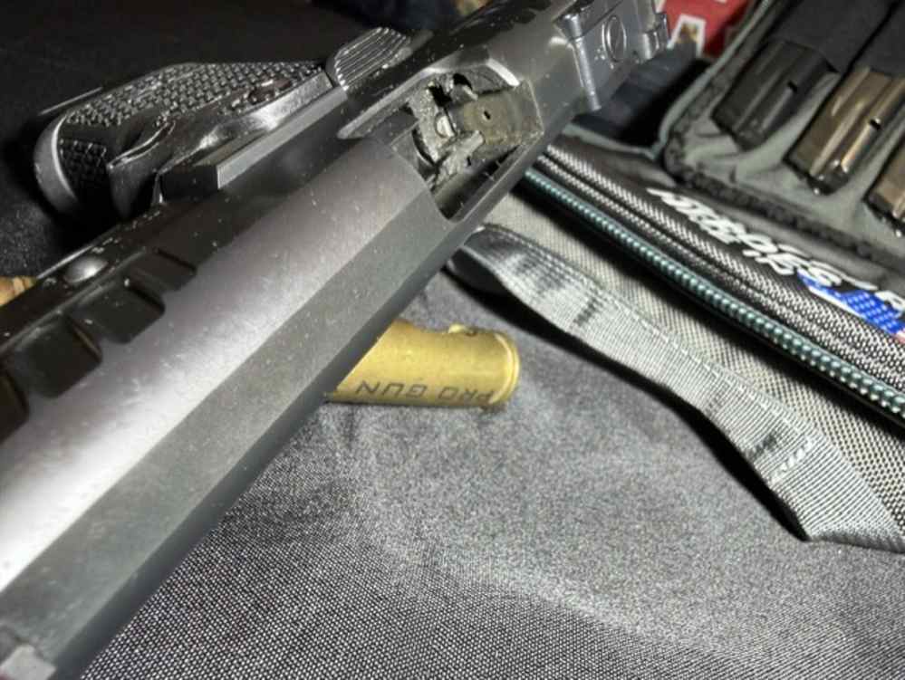 Staccato P 9mm – Serial TX25559 – Like New – 6 Magazines & Accessories-img-7