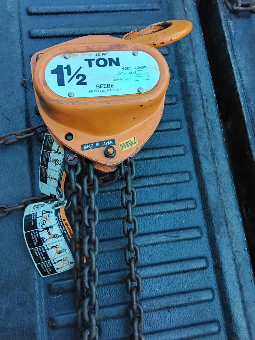 Beebe 1.5 ton chain hoist -img-0