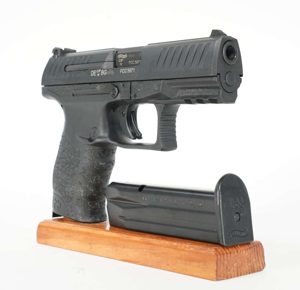 Walther PPQ 9mm with 1 high cap mag *USED*-img-4