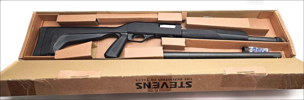 Savage Stevens 320 Security Pistol Grip 12GA Tactical Shotgun in Box 3"-img-0
