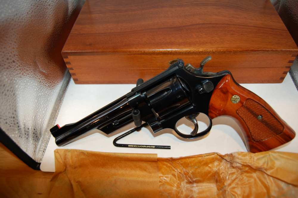 Smith & Wesson Model 27-2 Double Action Revolver Case Tools papers-img-1