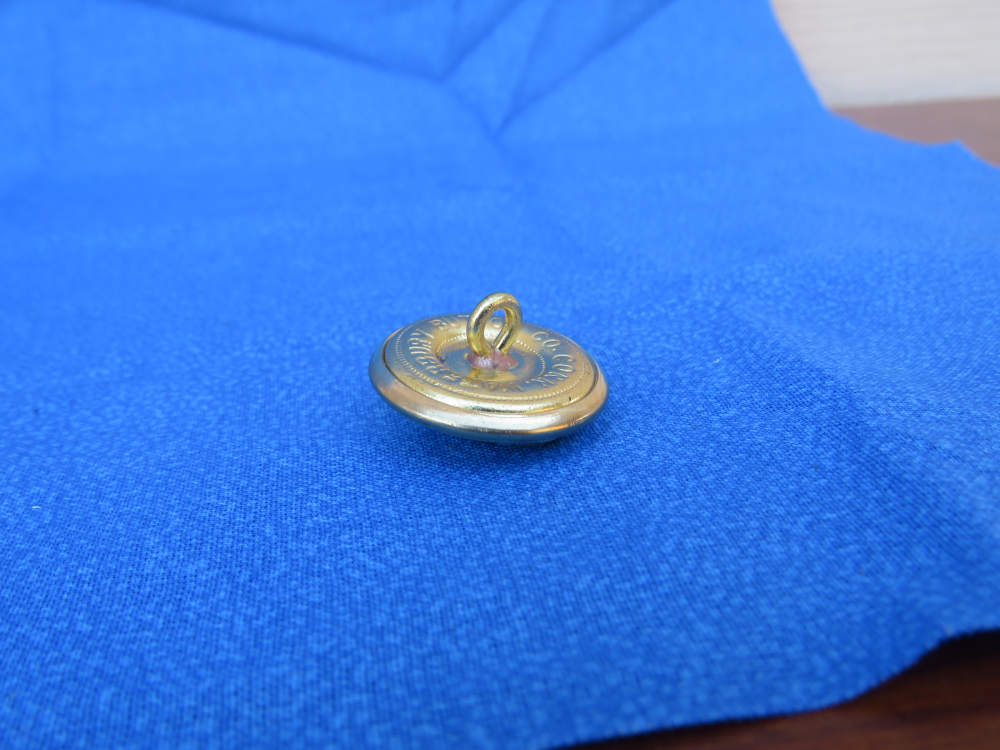 USMC DRESS BUTTON GOLD TONE OVER BRASS Waterbury 1 INCH IN DIAMETER -img-3