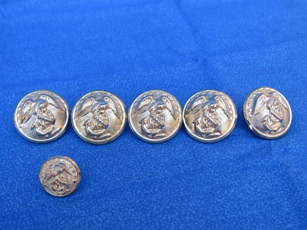 USMC DRESS BUTTONS GOLD TONE BRASS WB CO SERIAL NO 176 & HILBORN-HAMBURGER -img-0