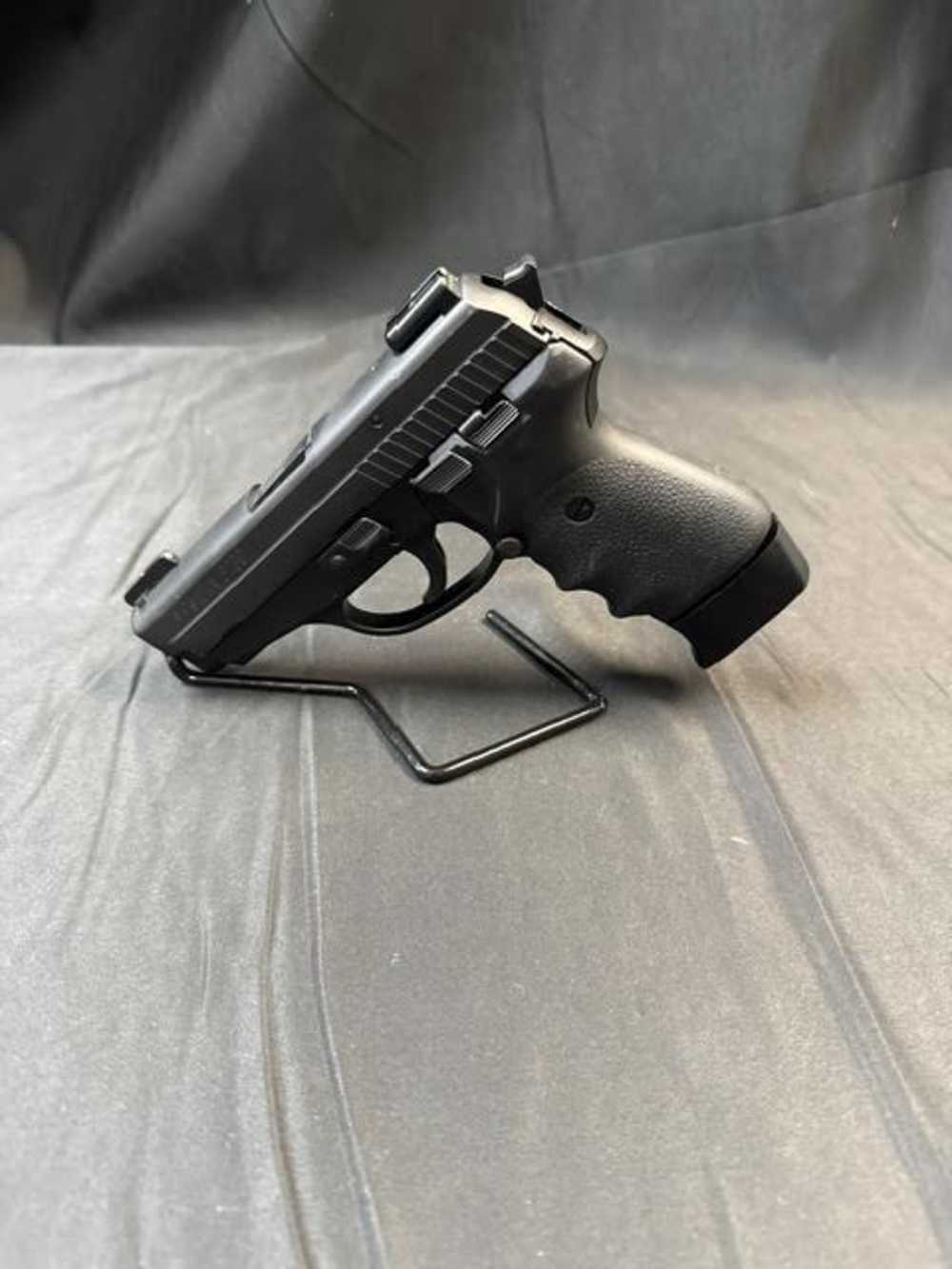 Sig Sauer P239-img-0