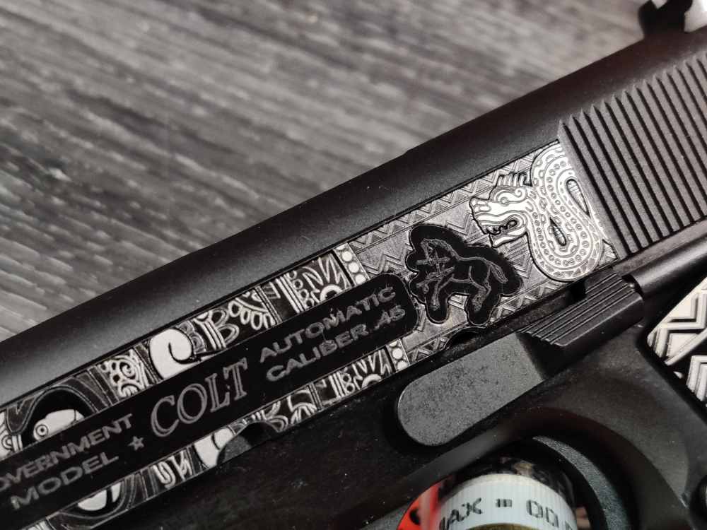 COLT 1911 AZTEC ENGRAVED 45ACP BLUED-img-2