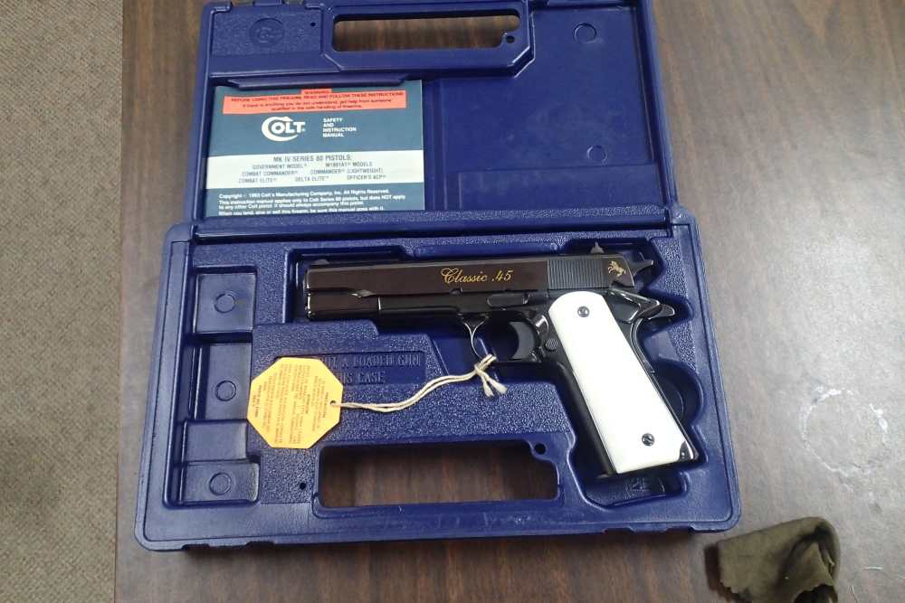 COLT 1911 SERIES 80 ROYAL BLUE "CLASSIC 45" DAVIDSONS EXCLUSIVE 1995 NIB-img-0