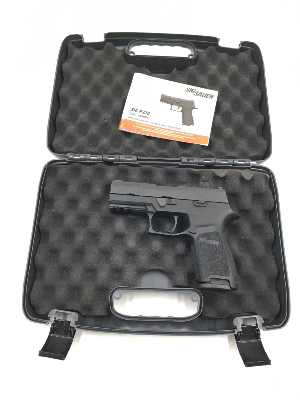 Sig Sauer P320 Carry 9mm Pistol with one Magazine and factory case-img-32