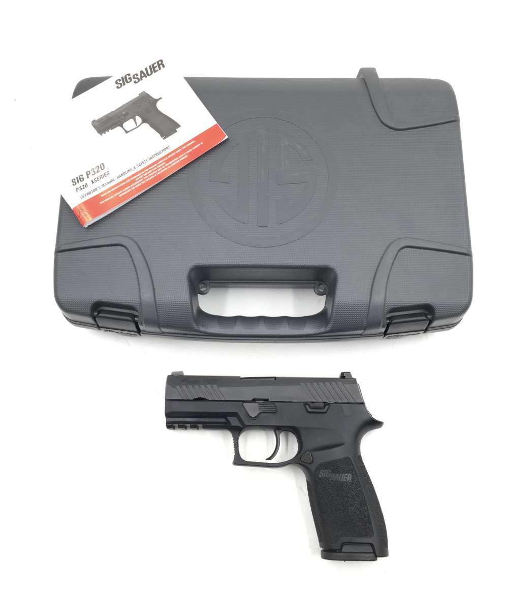 Sig Sauer P320 Carry 9mm Pistol with one Magazine and factory case-img-0