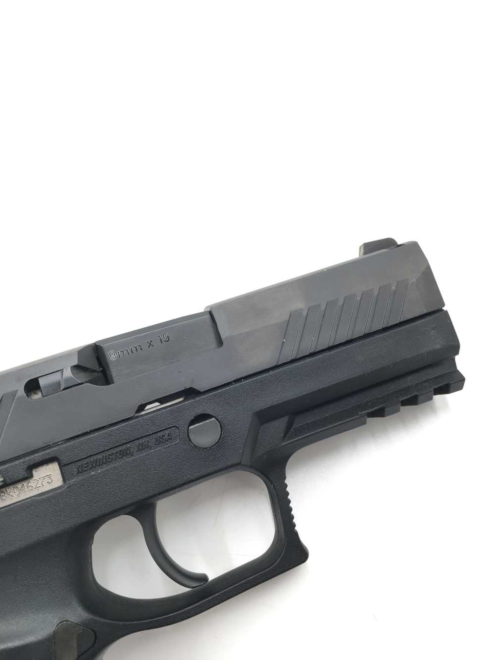 Sig Sauer P320 Carry 9mm Pistol with one Magazine and factory case-img-6