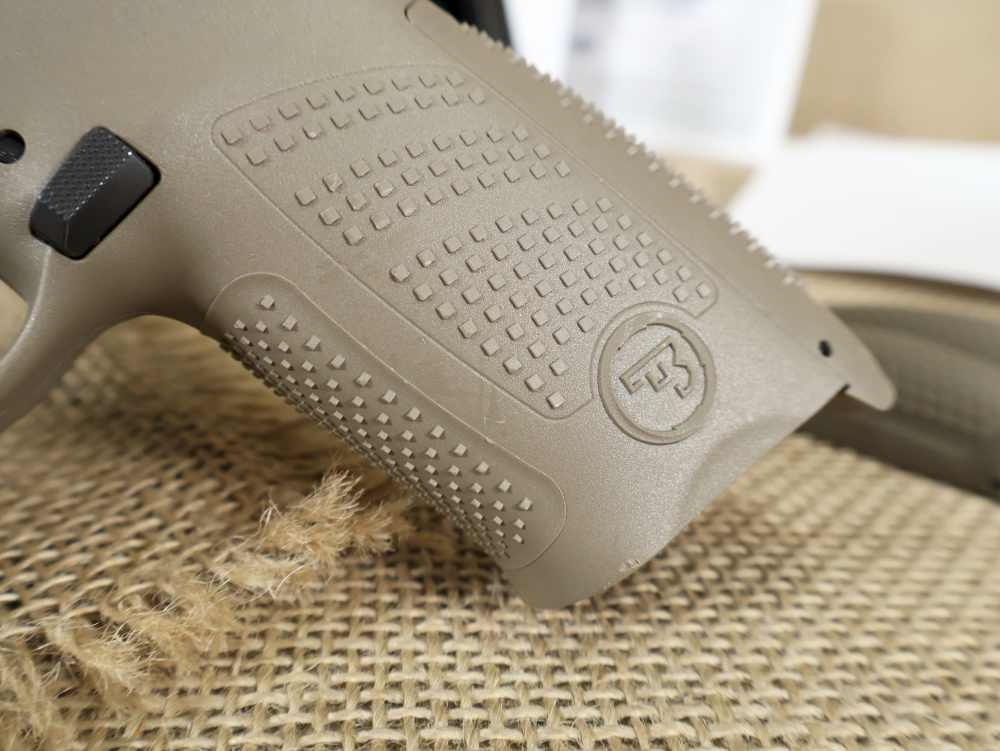 CZ P-10 C 9mm Semi-Auto 15+1 Two-Tone Handgun Black/FDE 2-Mags LNIB-img-5