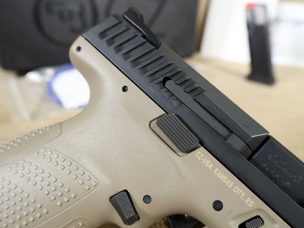 CZ P-10 C 9mm Semi-Auto 15+1 Two-Tone Handgun Black/FDE 2-Mags LNIB-img-9