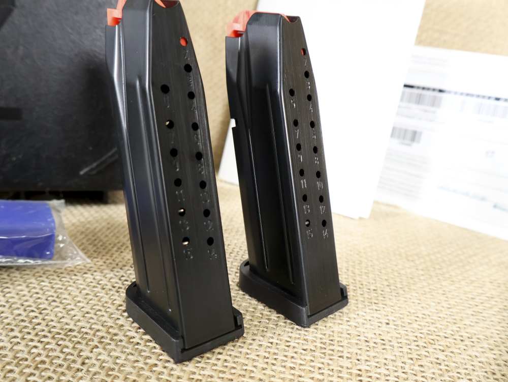CZ P-10 C 9mm Semi-Auto 15+1 Two-Tone Handgun Black/FDE 2-Mags LNIB-img-24