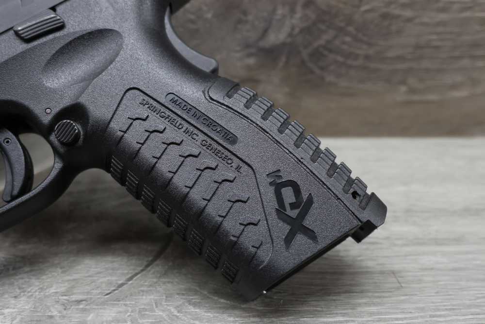 Springfield Armory XDM-40 4.5" - OEM Gear Package, Box & 3 Mags - Excellent-img-5