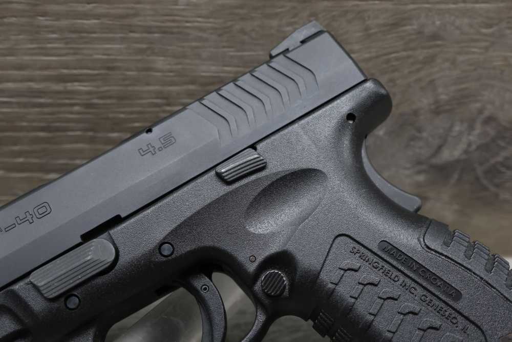 Springfield Armory XDM-40 4.5" - OEM Gear Package, Box & 3 Mags - Excellent-img-4