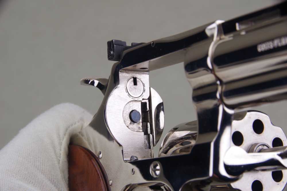 1978 Colt Diamondback 22LR 6'' Nickel 98%+ with Original Box & Papers-img-20
