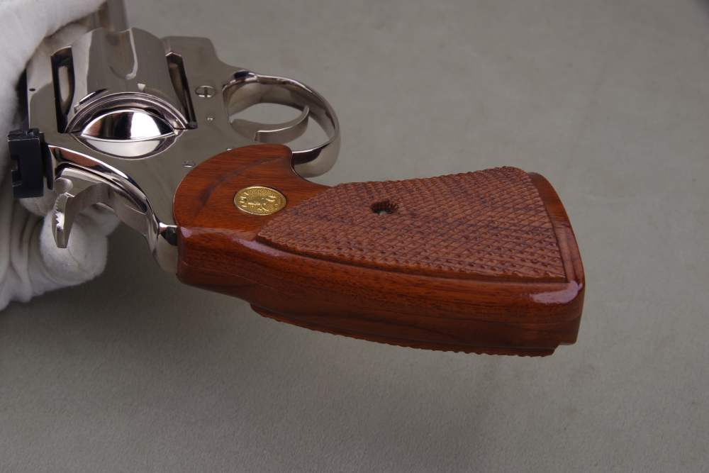 1978 Colt Diamondback 22LR 6'' Nickel 98%+ with Original Box & Papers-img-28