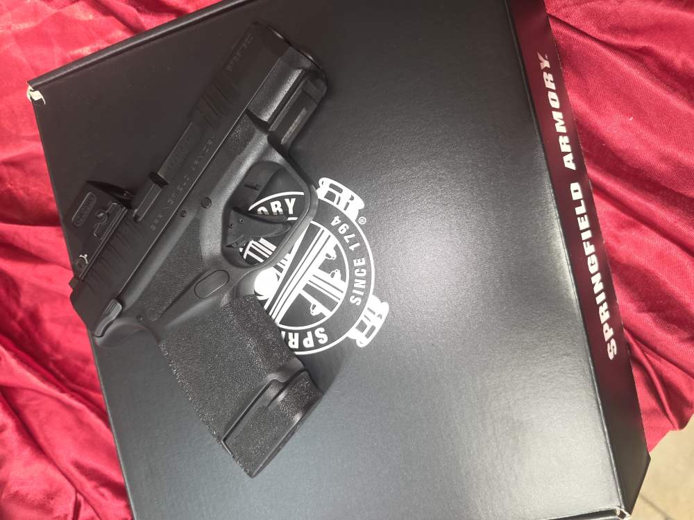 Springfield Hellcat with Holosun EPS CARRY Green Dot-img-2