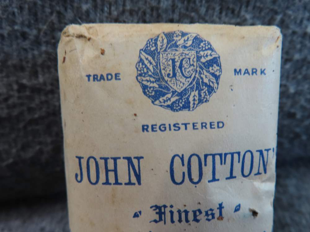 WWII BRITISH PACK OF 10 WILD WOODBINE CIGARETES & JOHN COTTON'S TOBACCO-img-1