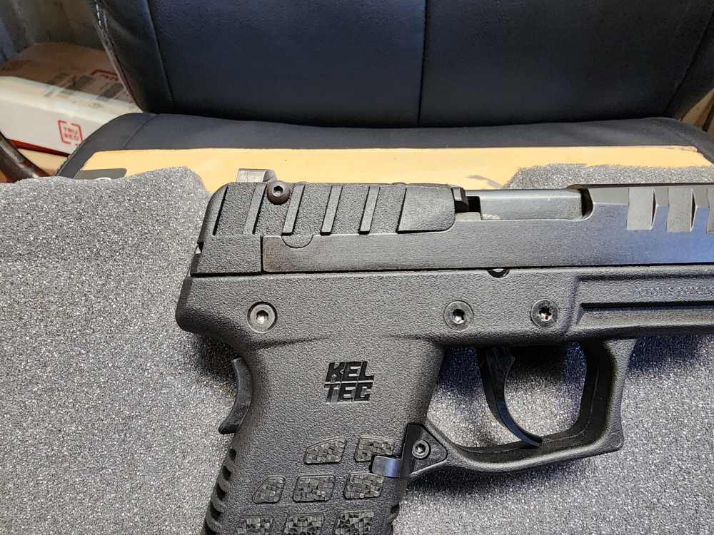 PICS! NEW KELTEC P15 9MM PISTOL 4" 15+1 12+1 FIBER OPTIC NIB 4 KEL TEC DAO-img-5