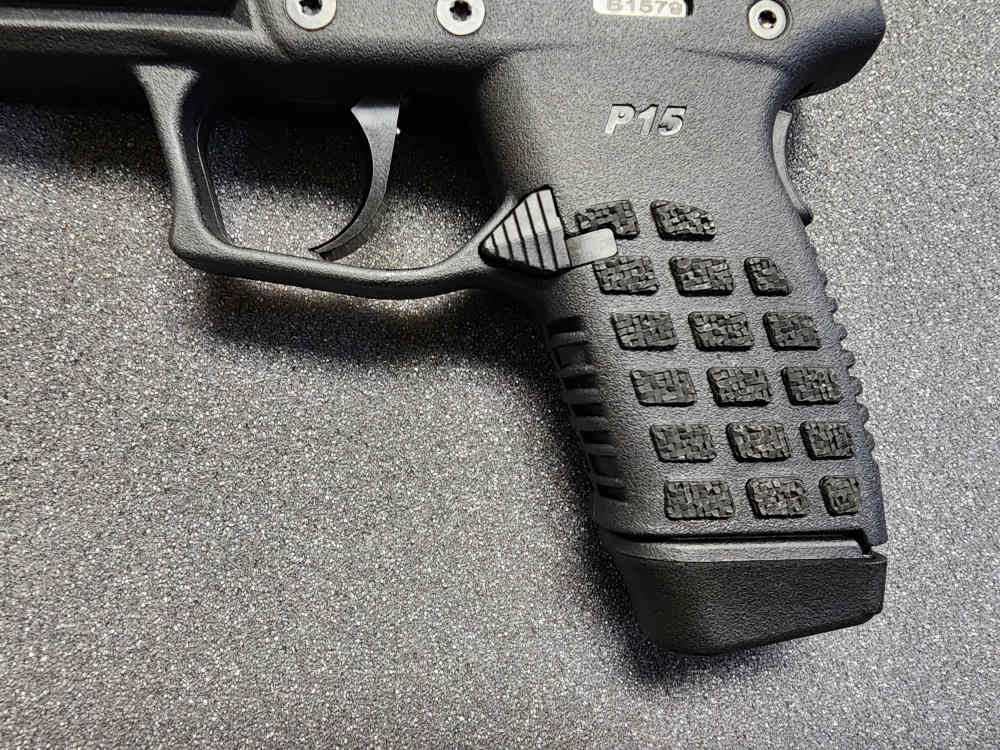 PICS! NEW KELTEC P15 9MM PISTOL 4" 15+1 12+1 FIBER OPTIC NIB 4 KEL TEC DAO-img-8