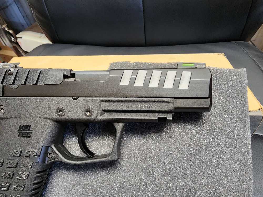PICS! NEW KELTEC P15 9MM PISTOL 4" 15+1 12+1 FIBER OPTIC NIB 4 KEL TEC DAO-img-6