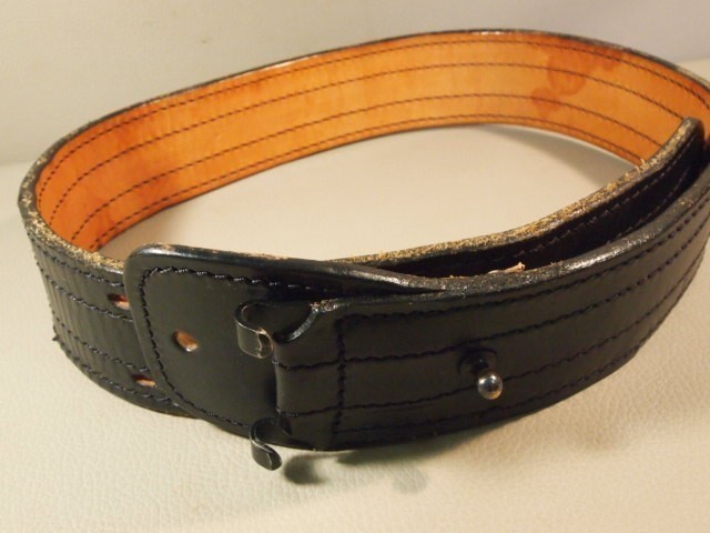 4011U Dutyman 32 Full Grain Leather OVL 43"-img-1