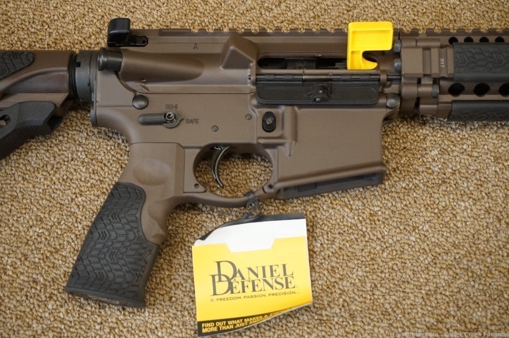 Daniel Defense DDM4A1 AR15 MILSPEC w/ Furniture 5.56 Rifle DD M4A1 14.5"-img-11