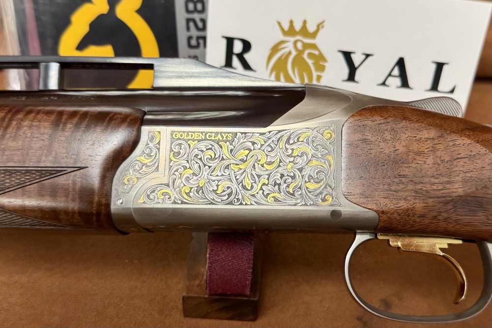 Browning 825 Golden Clays Trap Fully Adjustable Stock 12GA 32"-img-5