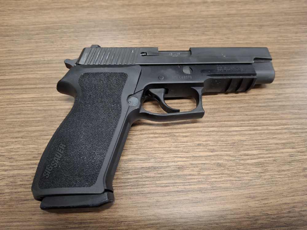 SIG Sauer P220 .45 ACP SIGLite Sights-img-1
