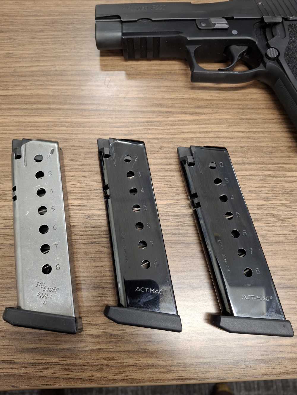 SIG Sauer P220 .45 ACP SIGLite Sights-img-19