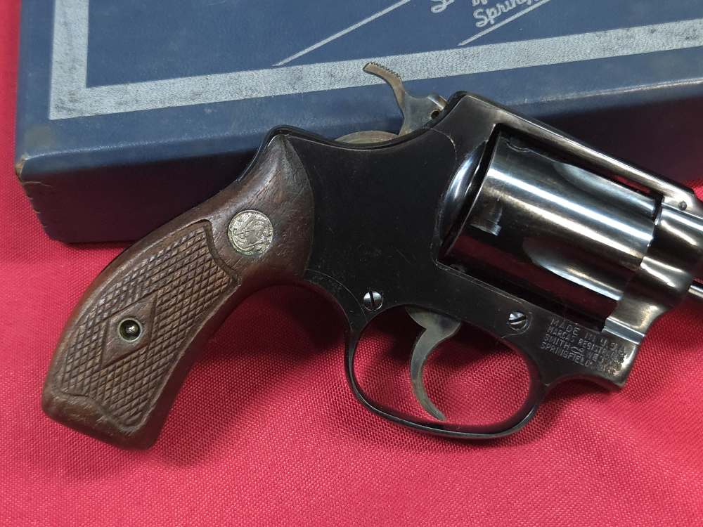 Smith & Wesson S&W 36 38 SPL Chiefs Special w/ Box Flat Latch 1960 C&R-img-9