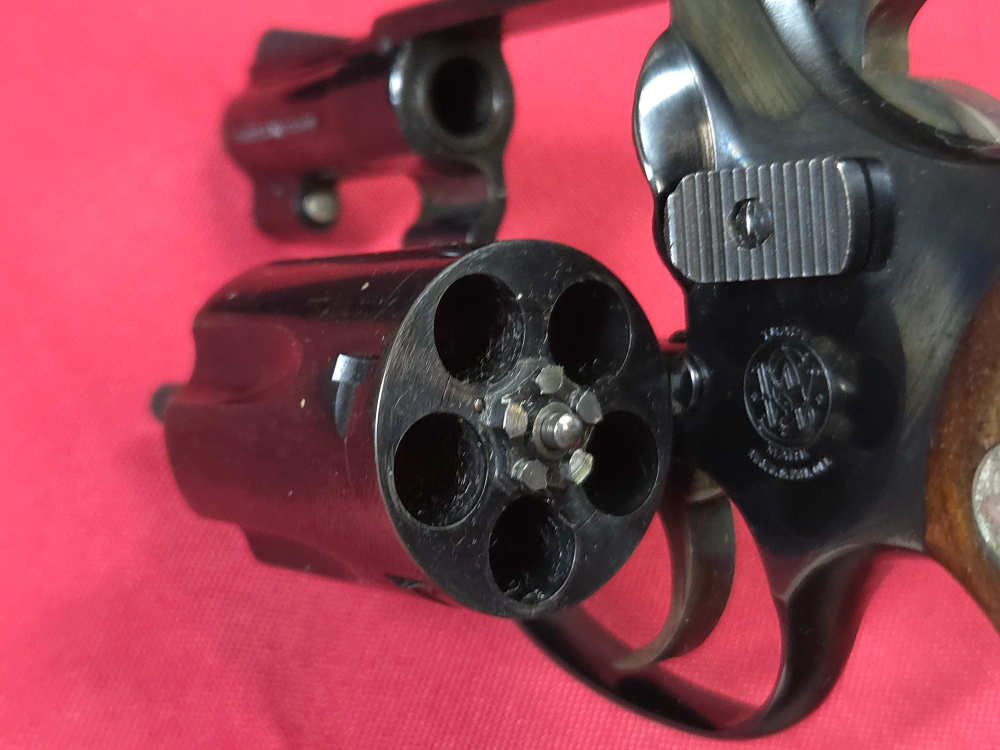 Smith & Wesson S&W 36 38 SPL Chiefs Special w/ Box Flat Latch 1960 C&R-img-18