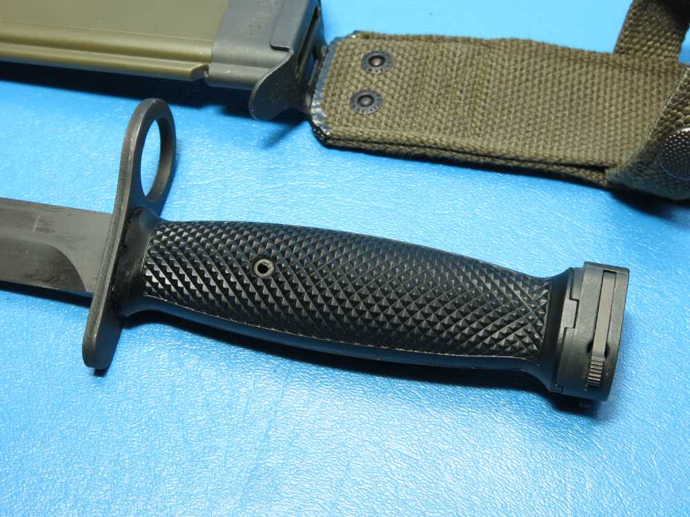 Vintage Eickhorn Solingen West German M16 M4 M7 Bayonet U.S. M8A1 Scabbard-img-10