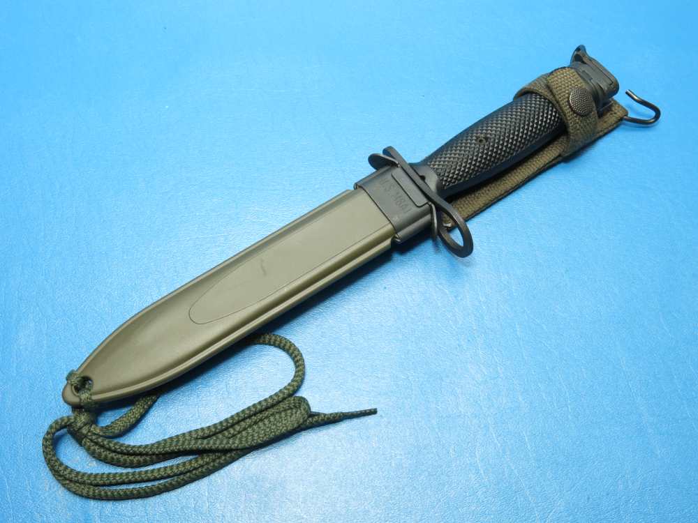 Vintage Eickhorn Solingen West German M16 M4 M7 Bayonet U.S. M8A1 Scabbard-img-1