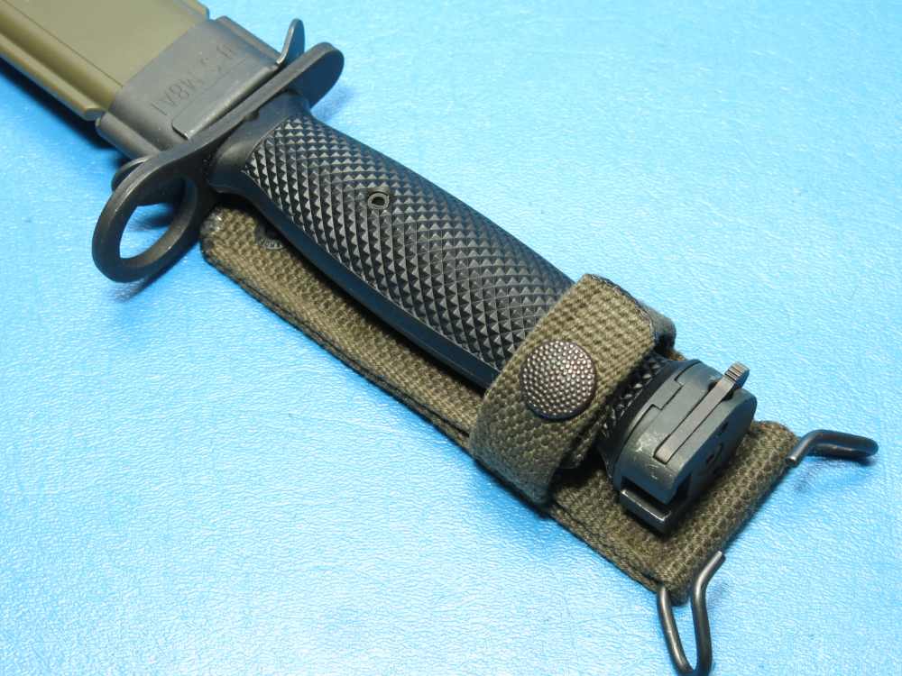 Vintage Eickhorn Solingen West German M16 M4 M7 Bayonet U.S. M8A1 Scabbard-img-4