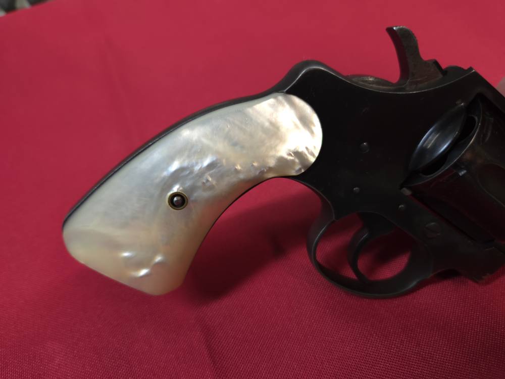 Colt Detective Special 38spl Mother of Pearl Grips 1951 C&R-img-3