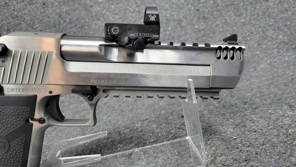 Magnum Research mdl. Desert Eagle Stainless Brake Cal. .50 AE TAKE A SHOT-img-1