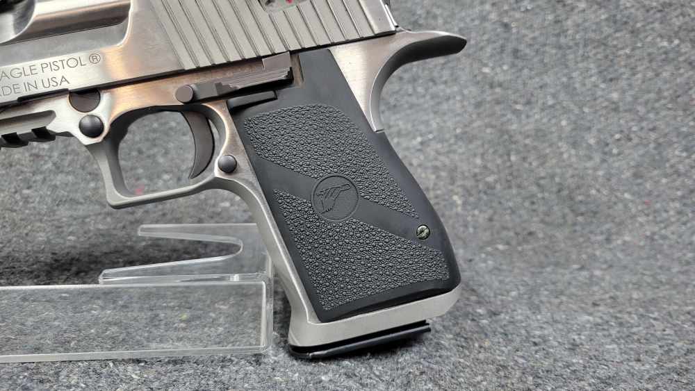 Magnum Research mdl. Desert Eagle Stainless Brake Cal. .50 AE TAKE A SHOT-img-14