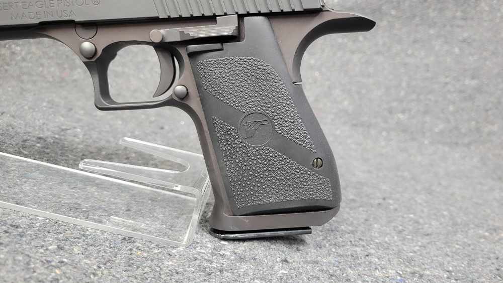 Magnum Research mdl. Desert Eagle Cal. .50AE TAKE A SHOT-img-14