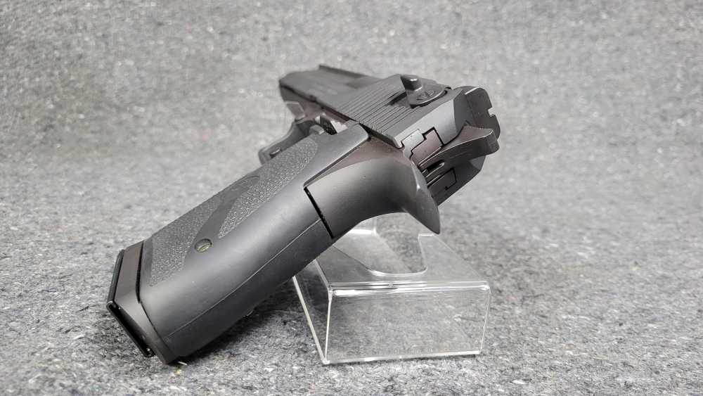 Magnum Research mdl. Desert Eagle Cal. .50AE TAKE A SHOT-img-8