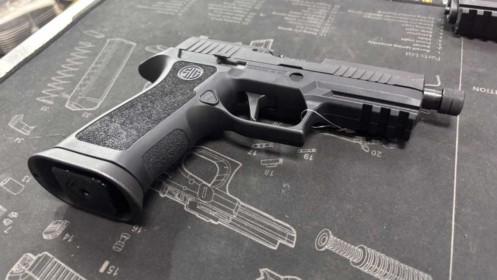 Sig Sauer P320x Carry Navy Seal 4.6” threaded barrel OR box 2 magazines -img-4