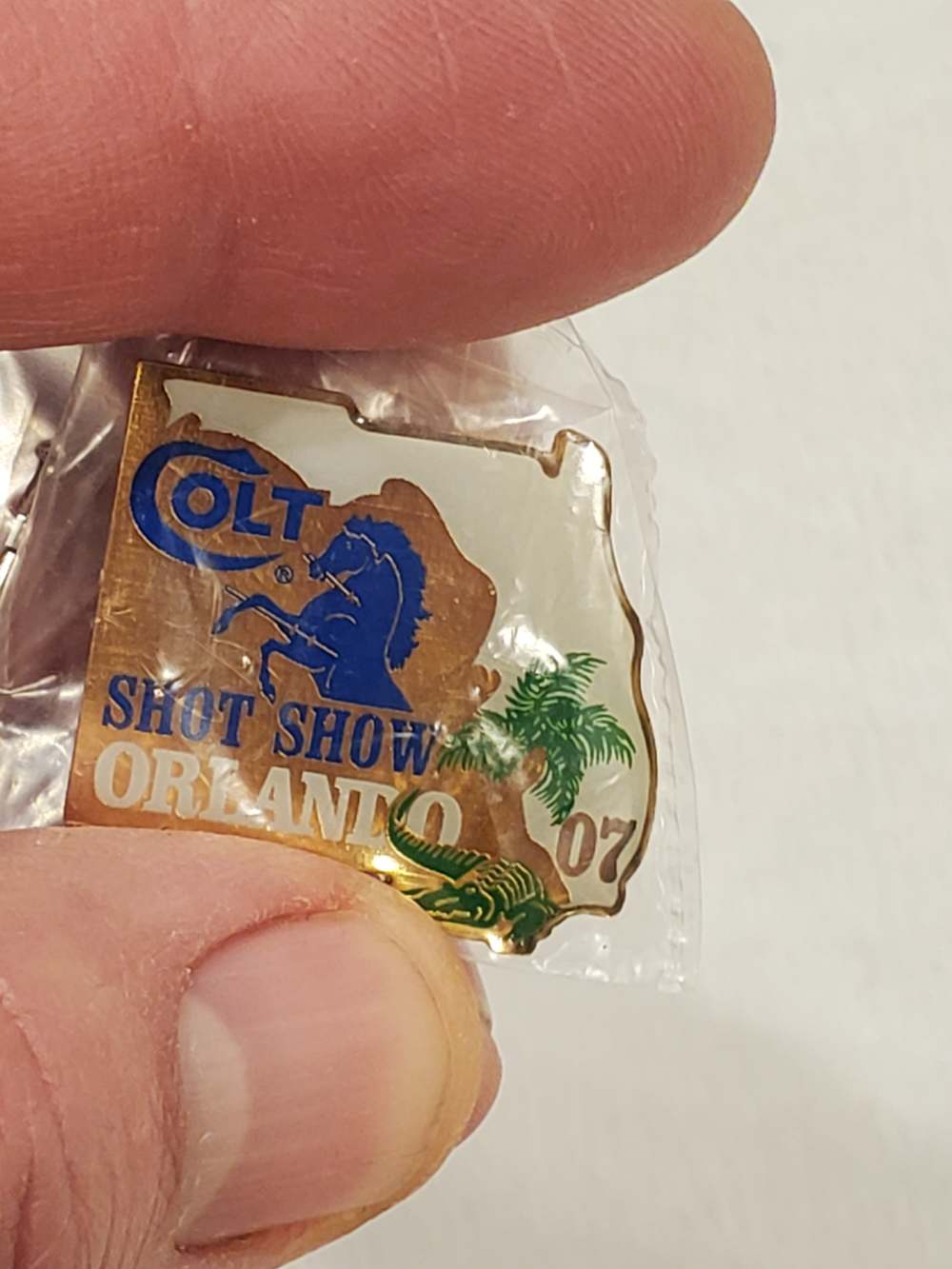 Colt Collectable Pins from Shot Show 2007 and American Flag-img-5
